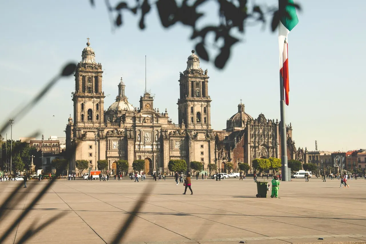 FMI Ratifica Apoyo Financiero a México: Línea de Crédito Flexible por 35 Mil MDD para Enfrentar Volatilidad Global